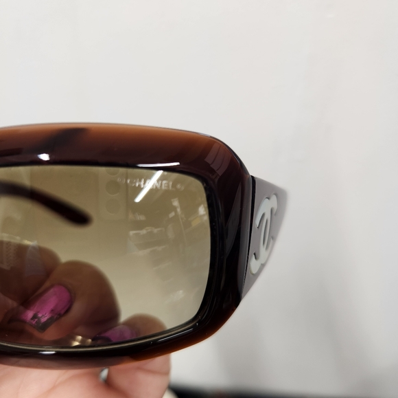 Chanel Sunglasses - Picture 10 of 10